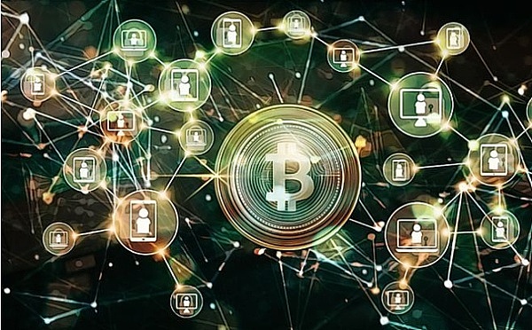 比特币12万只是开始？市场疯狂背后的投资机会解析