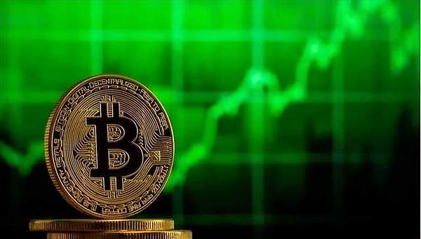金融科技巨头的新战场：当Coinbase遇上Robinhood
